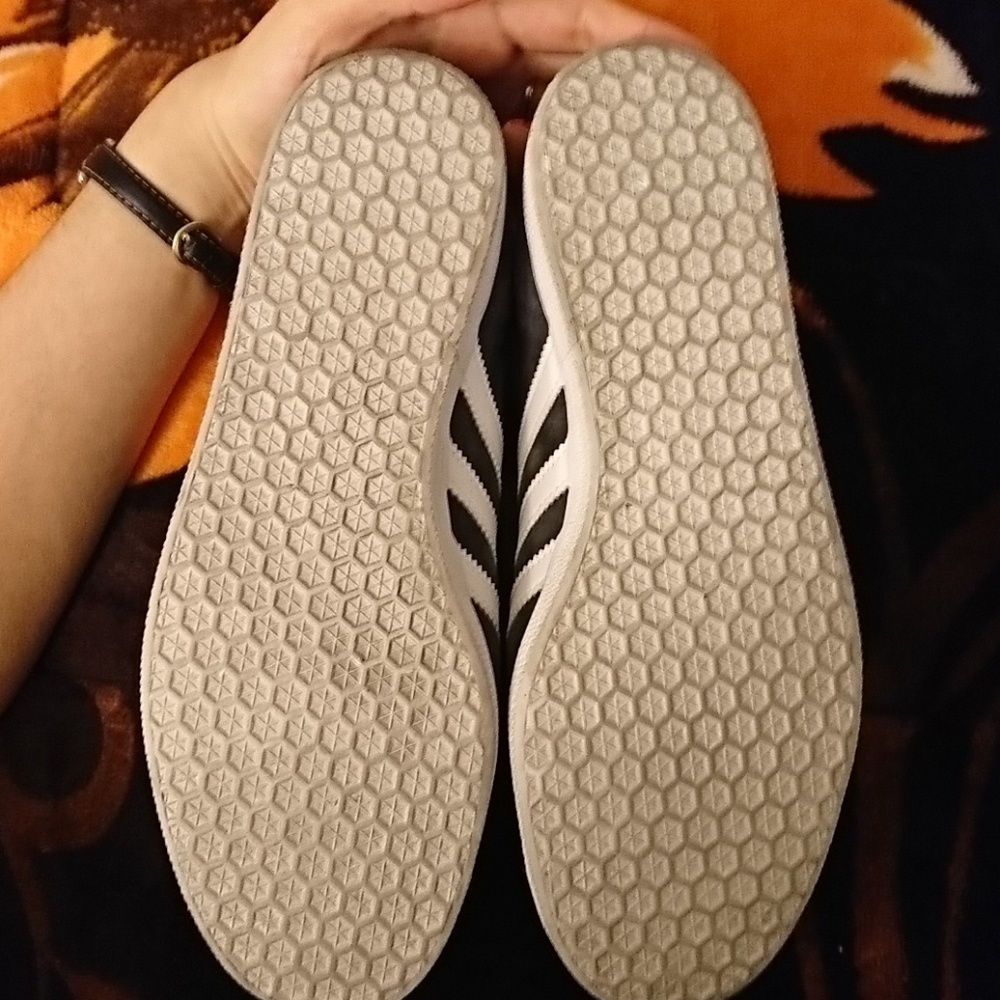 Shoes - Picture 2 of 3